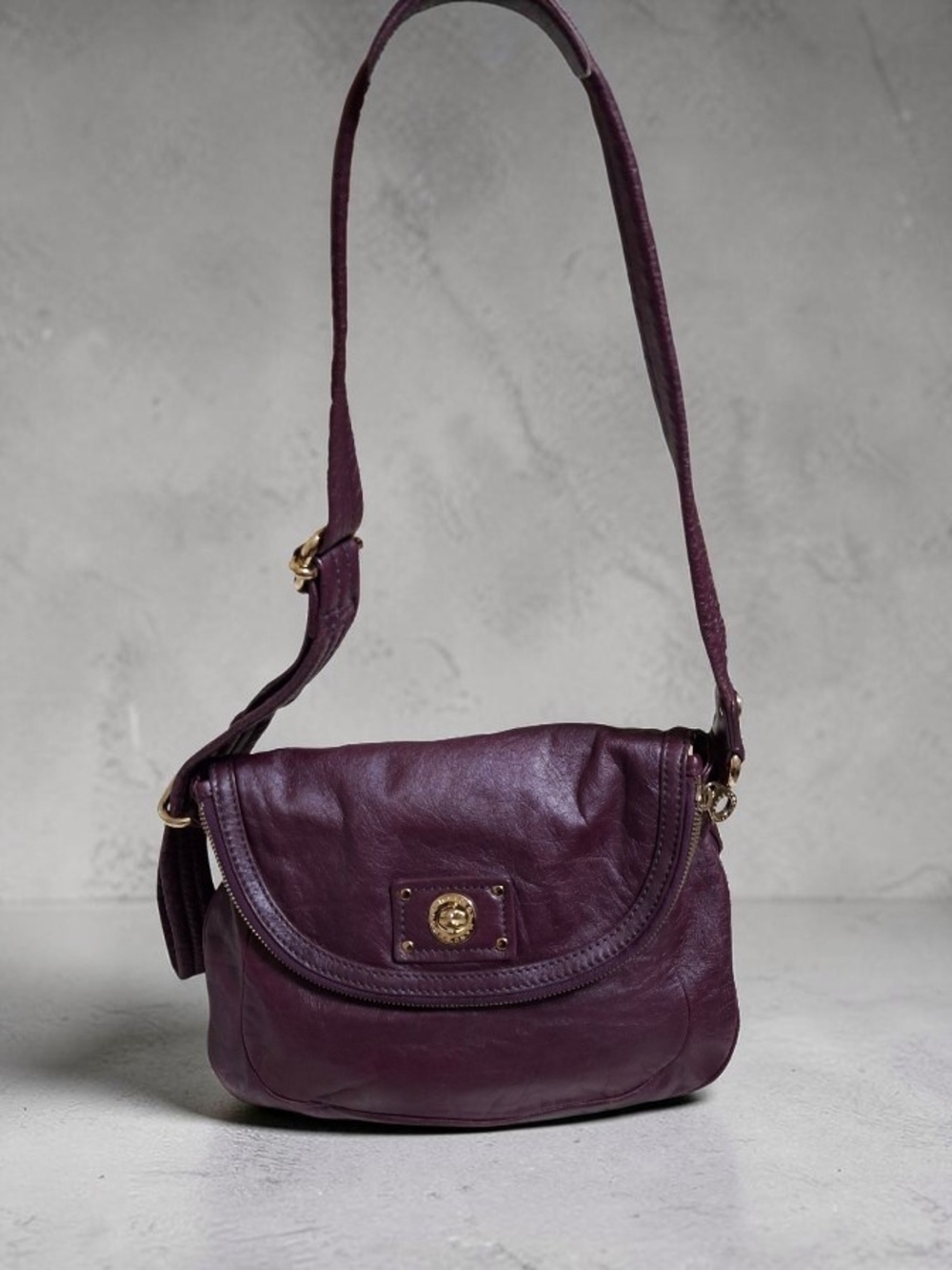 Marc Jacobs "Totally Turnlock" Natasia Purple Leather Shoulder Crossbody Bag